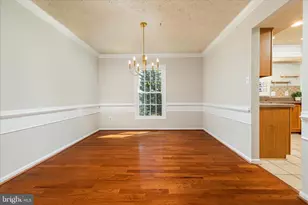 204 Pin Oak Ct, Sterling, VA 20164 - Photo 9