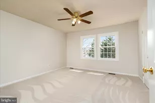 204 Pin Oak Ct, Sterling, VA 20164 - Photo 29