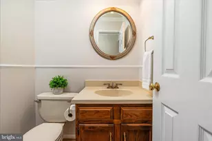 204 Pin Oak Ct, Sterling, VA 20164 - Photo 21