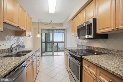 19385 Cypress Ridge Terrace #510, Leesburg, VA 20176 - Photo 7