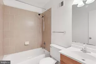 1041 Brixton Ct, Sterling, VA 20164 - Photo 31