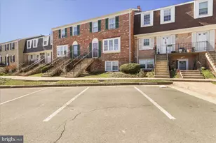 1041 Brixton Ct, Sterling, VA 20164 - Photo 5