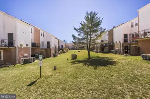 1041 Brixton Ct, Sterling, VA 20164 - Photo 35