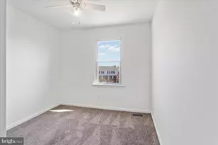 1041 Brixton Ct, Sterling, VA 20164 - Photo 27