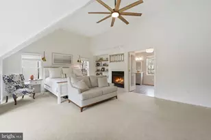 10172 Yorktown Way, Great Falls, VA 22066 - Photo 17