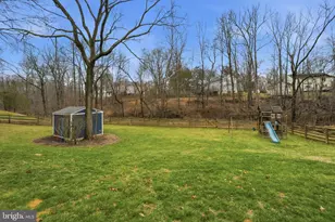 10172 Yorktown Way, Great Falls, VA 22066 - Photo 39