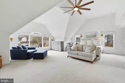 10172 Yorktown Way, Great Falls, VA 22066 - Photo 15