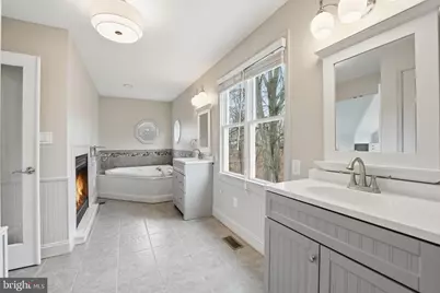 10172 Yorktown Way, Great Falls, VA 22066 - Photo 21