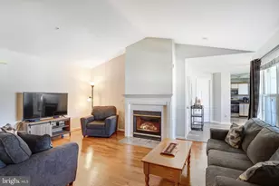 645 Constellation Square SE, Leesburg, VA 20175 - Photo 3