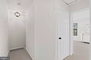 21 Aldridge Ct, Sterling, VA 20165 - Photo 9