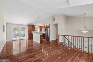 507 Lindsay Ct, Sterling, VA 20164 - Photo 3