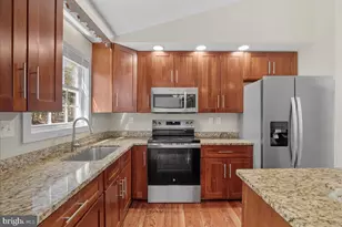 507 Lindsay Ct, Sterling, VA 20164 - Photo 7