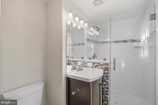 507 Lindsay Ct, Sterling, VA 20164 - Photo 15