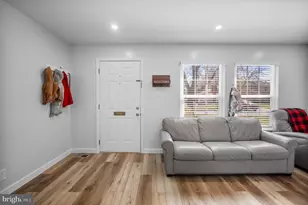 133 N Baylor Dr, Sterling, VA 20164 - Photo 7