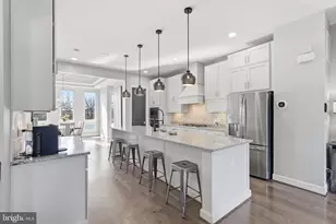 20388 Roslindale Dr, Ashburn, VA 20147 - Photo 15