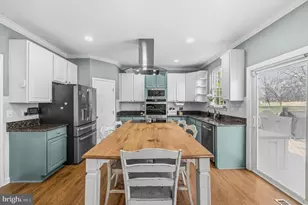 17196 Magic Mountain Dr, Round Hill, VA 20141 - Photo 11