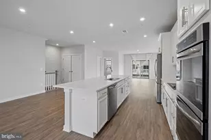 2204 Abboccato Terrace SE, Leesburg, VA 20175 - Photo 13