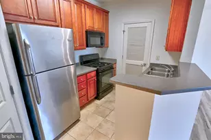 21216 McFadden Square, Sterling, VA 20165 - Photo 9