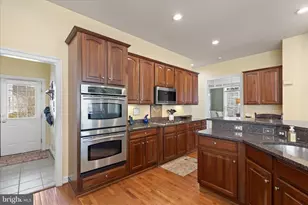 25057 Gazelle Ct, Chantilly, VA 20152 - Photo 3