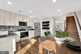 42996 Astell St, Chantilly, VA 20152 - Photo 13