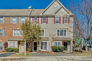 42996 Astell St, Chantilly, VA 20152 - Photo 1