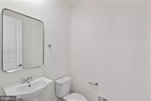 42151 Stone Press Ter, Ashburn, VA 20148 - Photo 19