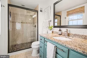 110 Almey Ct, Sterling, VA 20164 - Photo 23