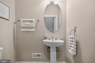 43173 Clarendon Sq, Ashburn, VA 20148 - Photo 27