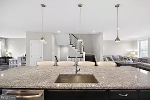 43173 Clarendon Sq, Ashburn, VA 20148 - Photo 5