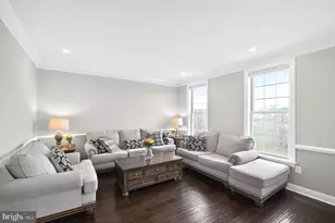 43173 Clarendon Sq, Ashburn, VA 20148 - Photo 9