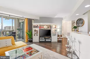 19365 Cypress Ridge Terrace, Leesburg, VA 20176 - Photo 3