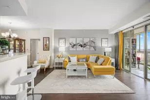 19365 Cypress Ridge Terrace, Leesburg, VA 20176 - Photo 3