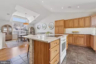 22216 Stablehouse Dr, Sterling, VA 20164 - Photo 11