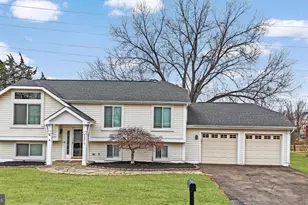 22216 Stablehouse Dr, Sterling, VA 20164 - Photo 3