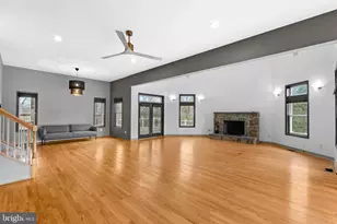 19451 Youngs Cliff Rd, Sterling, VA 20165 - Photo 17