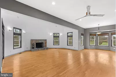 19451 Youngs Cliff Road, Sterling, VA 20165 - Photo 17