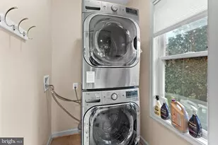 19451 Youngs Cliff Rd, Sterling, VA 20165 - Photo 43