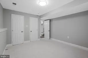 709 N Belfort St, Sterling, VA 20164 - Photo 27