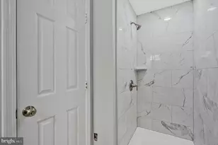 709 N Belfort St, Sterling, VA 20164 - Photo 17