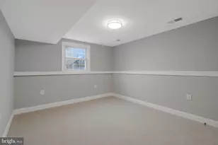 709 N Belfort St, Sterling, VA 20164 - Photo 25