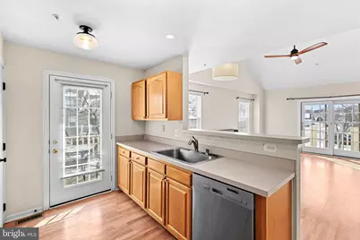 43374 Greyswallow Terrace, Ashburn, VA 20147 - Photo 13