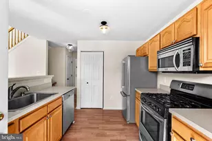 43374 Greyswallow Terrace, Ashburn, VA 20147 - Photo 15