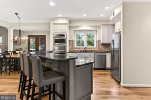 20461 Swan Creek Ct, Sterling, VA 20165 - Photo 9