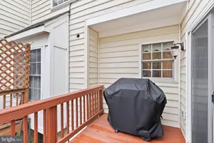 25213 Dunvegan Square, Chantilly, VA 20152 - Photo 15