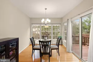 25213 Dunvegan Square, Chantilly, VA 20152 - Photo 13