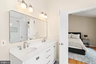 25213 Dunvegan Square, Chantilly, VA 20152 - Photo 23