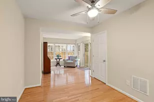 25213 Dunvegan Square, Chantilly, VA 20152 - Photo 29