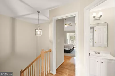 25213 Dunvegan Square, Chantilly, VA 20152 - Photo 17