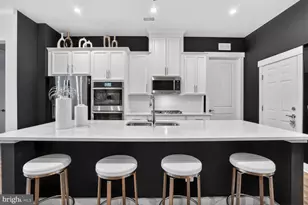 25612 Preston Park Ter, Chantilly, VA 20152 - Photo 3