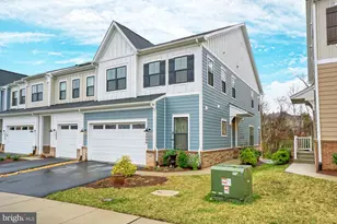 19006 Coral Reef Sq, Leesburg, VA 20176 - Photo 3